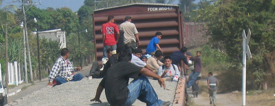 "La Bestia" in Guatemala © Erika Harzer